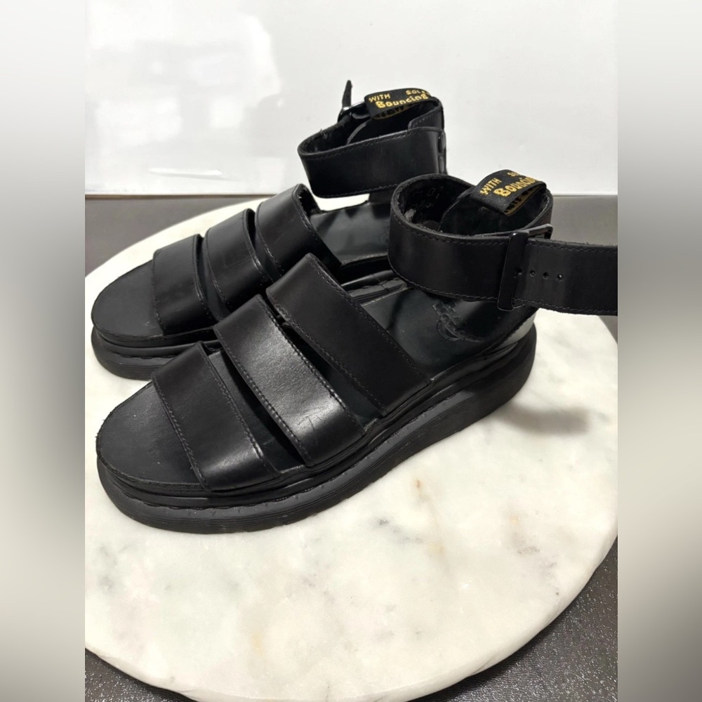 Dr. Martens Clarissa II Quad Platform Gladiator Sandals Black Leather Women’s 7
